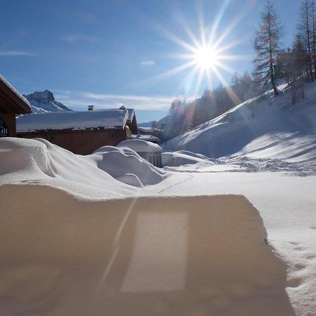 Appartement Soleil Blanc Residence Lodge Des Neiges تينْيِ المظهر الخارجي الصورة